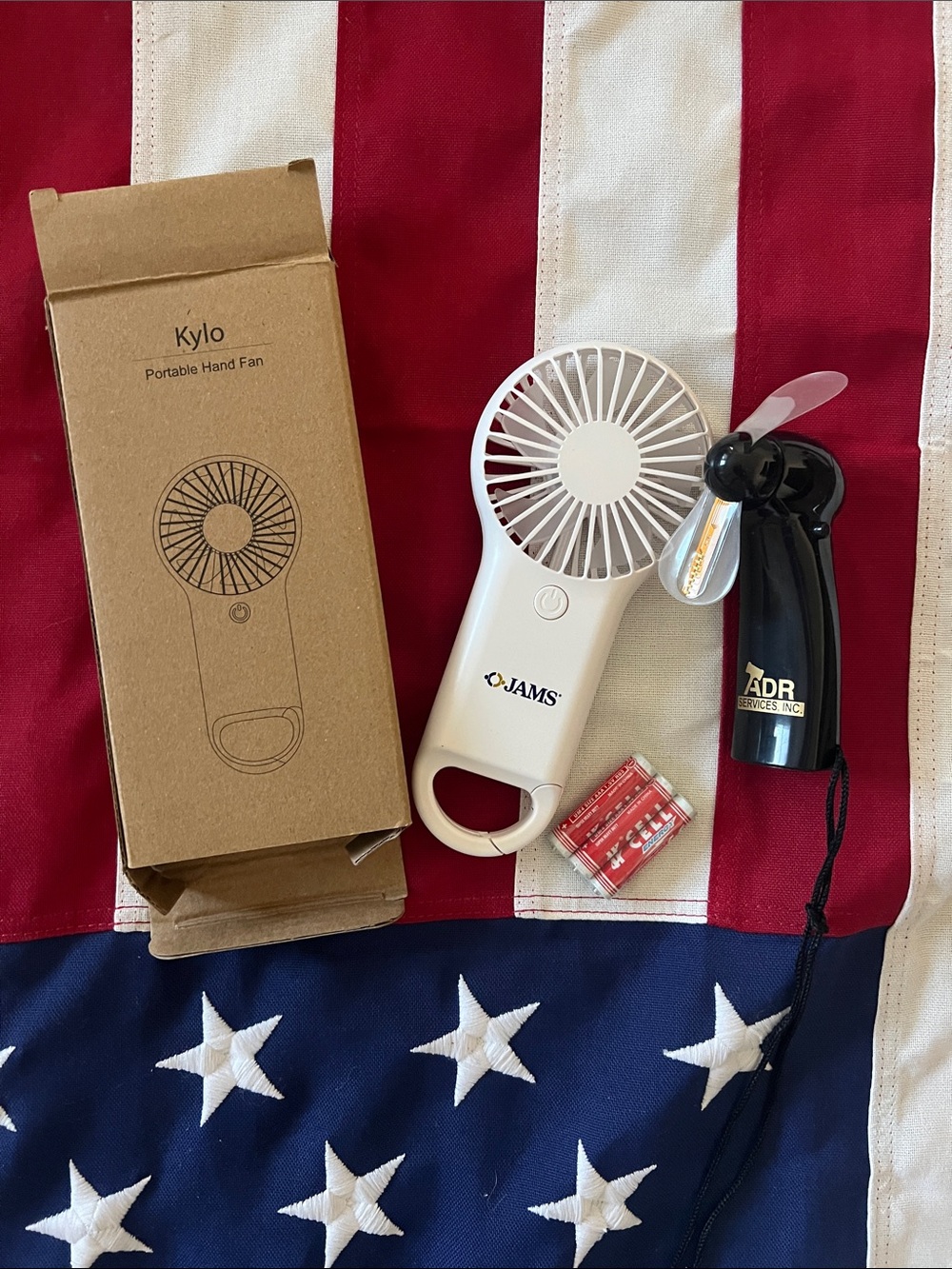 2 handheld portable fans